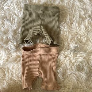 Simple folk biker shorts.